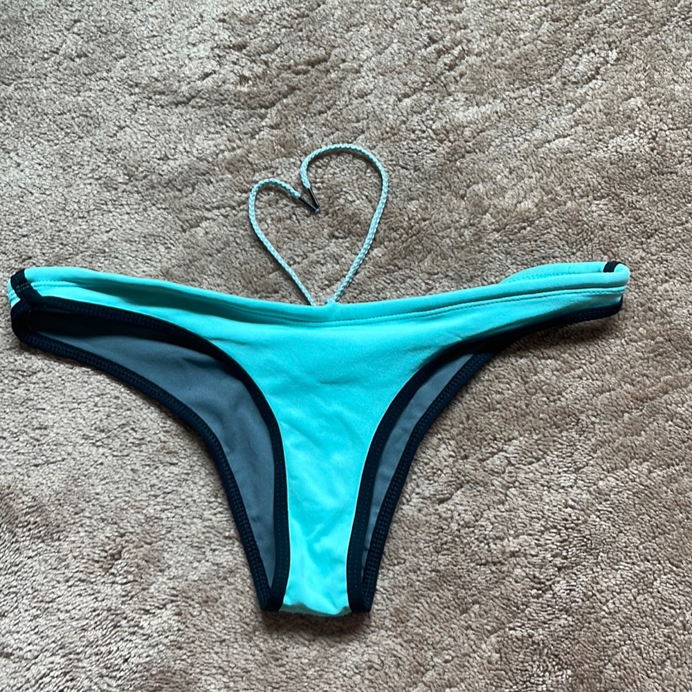 Jolyn Liam Bottoms